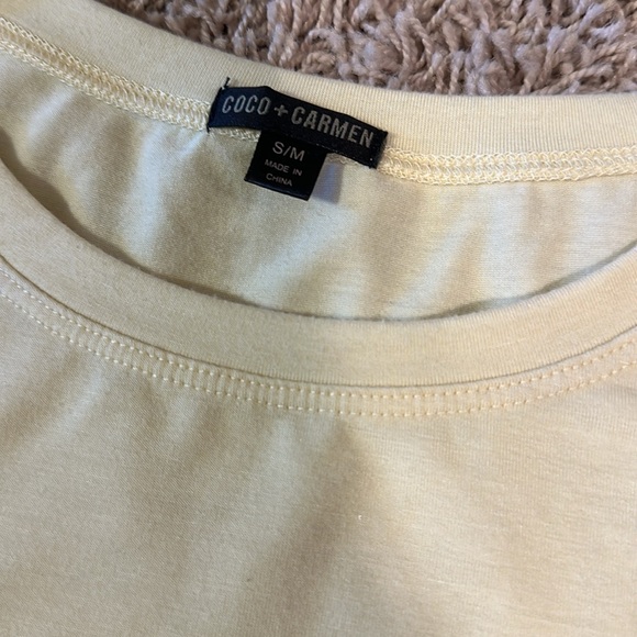 Coco + Carmen 3/4 Length Tops - Picture 8 of 9